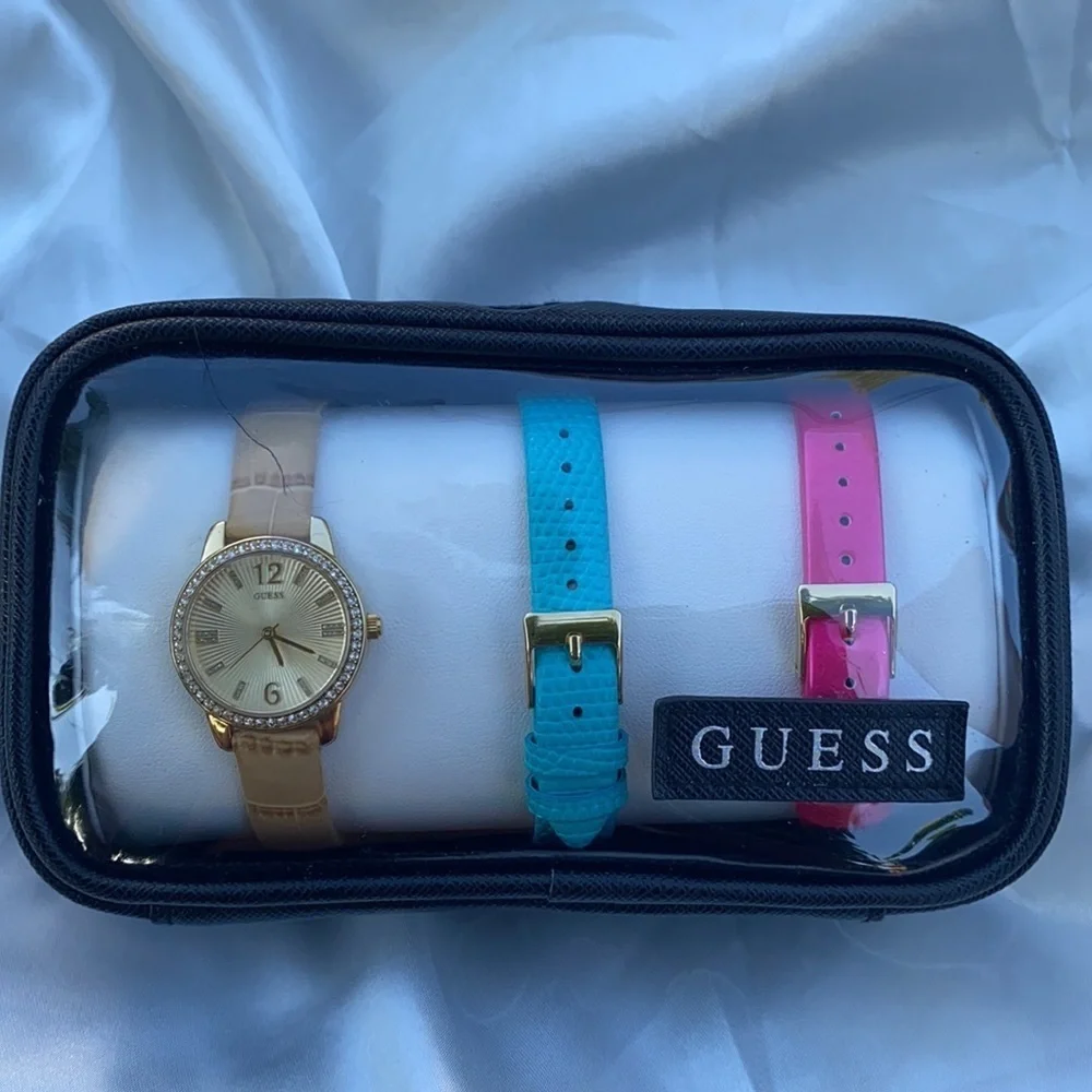 New GUESS Women's 3 PC Set Watch